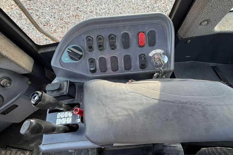 OmecoHub - Immagine KOMATSU WA380-6